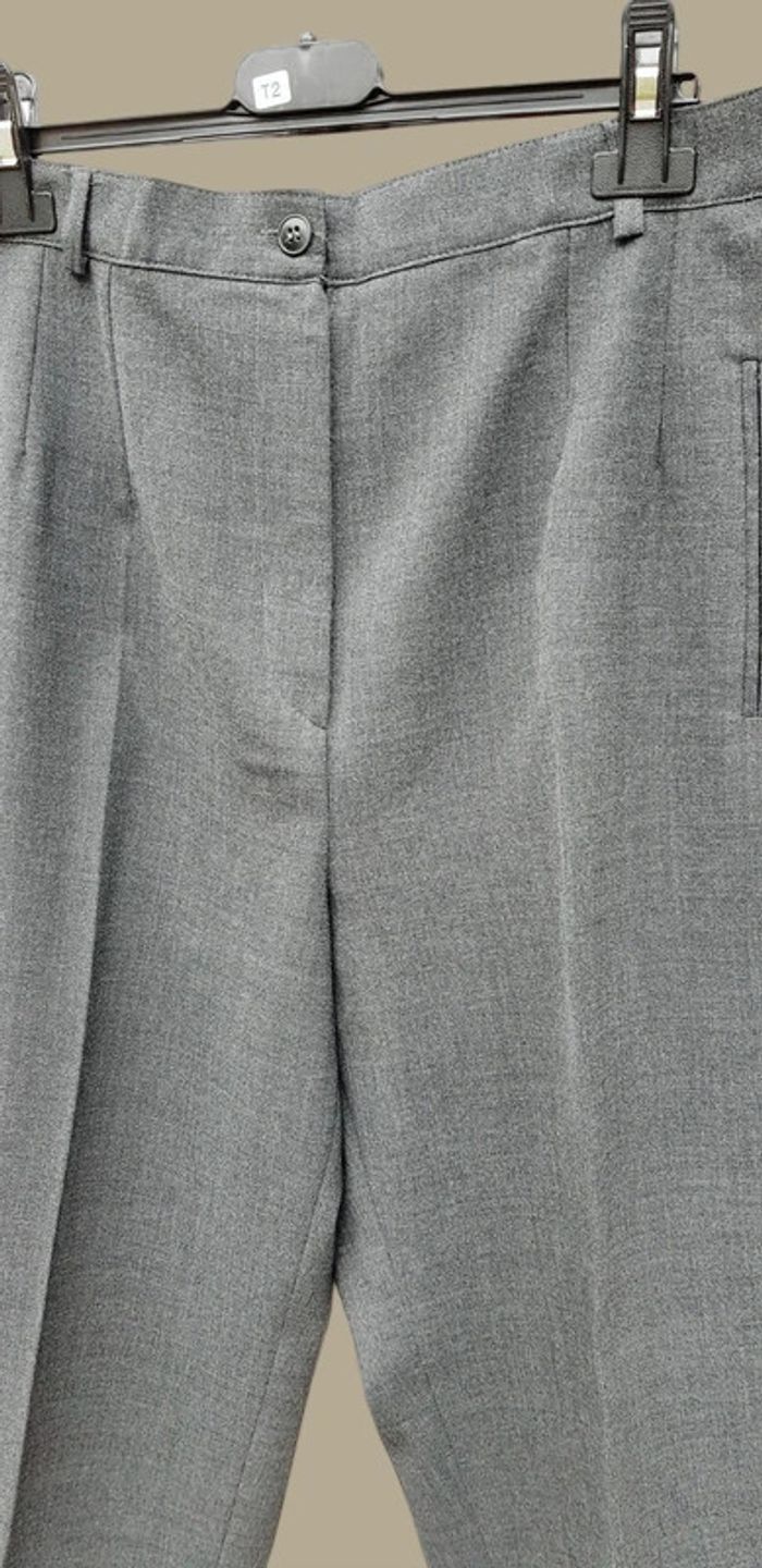 Pantalon femme - T. 40 - photo numéro 2
