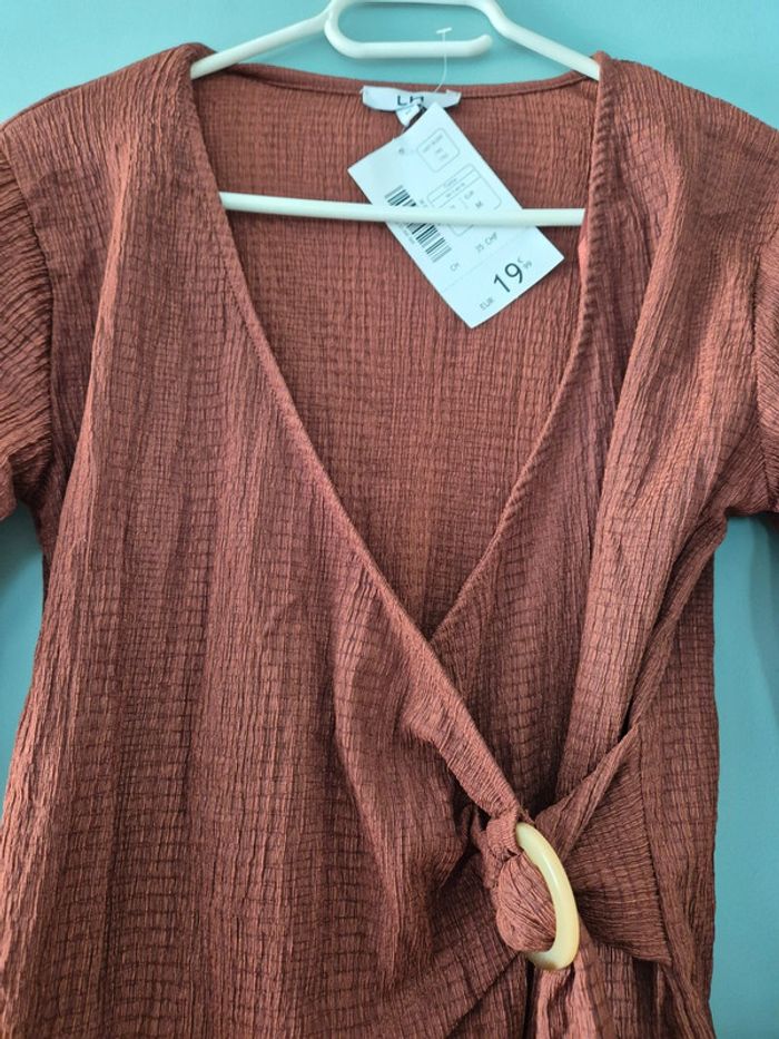 Blouse en crepe, marron, avec boucle, taille 38, la halle, neuve - photo numéro 4