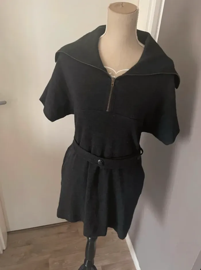 Stella McCartney pull gris foncé en laine vierge taille 40
