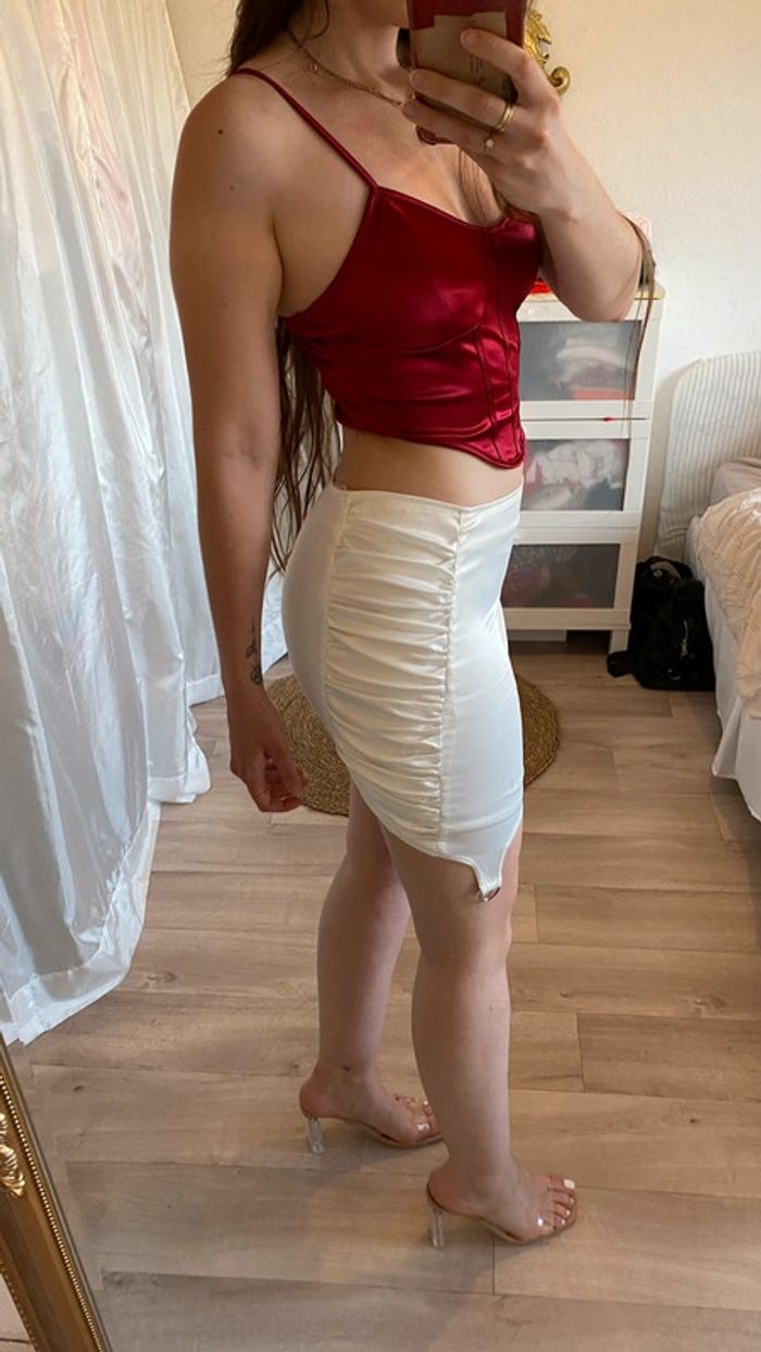 Jupe blanche satinée - photo numéro 2
