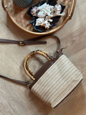 Sac en paille & cuir avec anses bambou – Élégance estivale