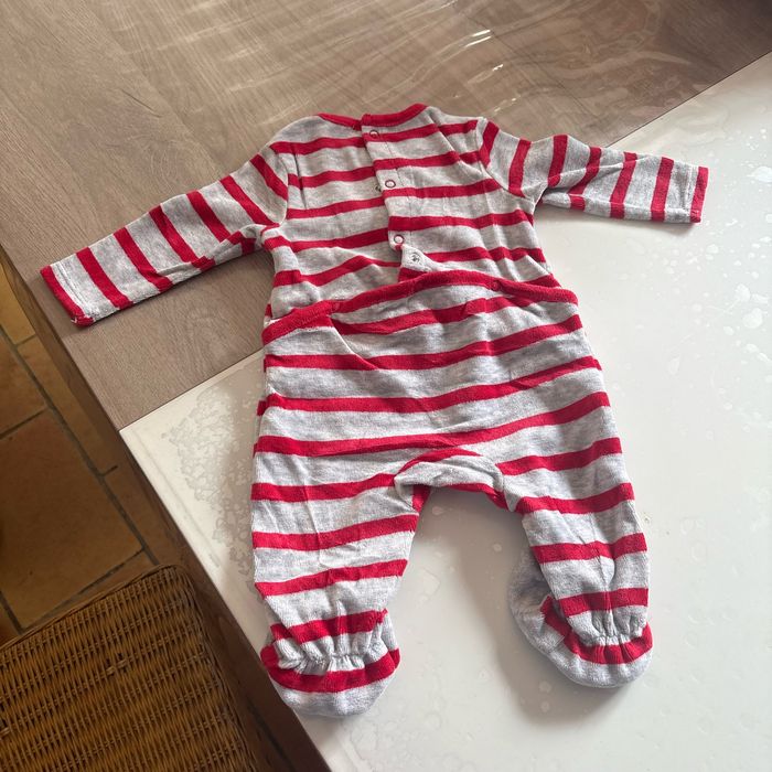 Pyjama taille 3 mois (60cm) - photo numéro 2