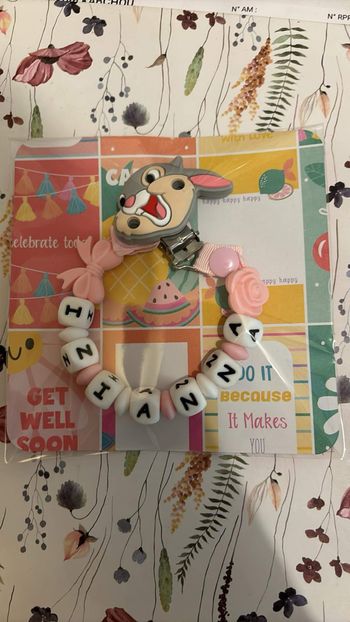 Attache tétine personnalisée