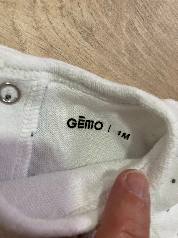 Pyjama 1mois - photo numéro 2