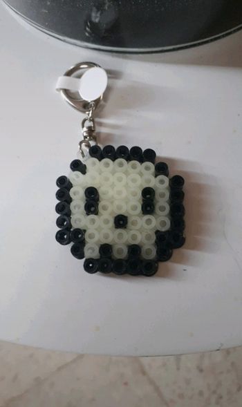 Porte clé tête de mort phosphorescent