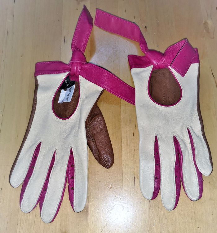 Gants en cuir "Galeries Lafayette"