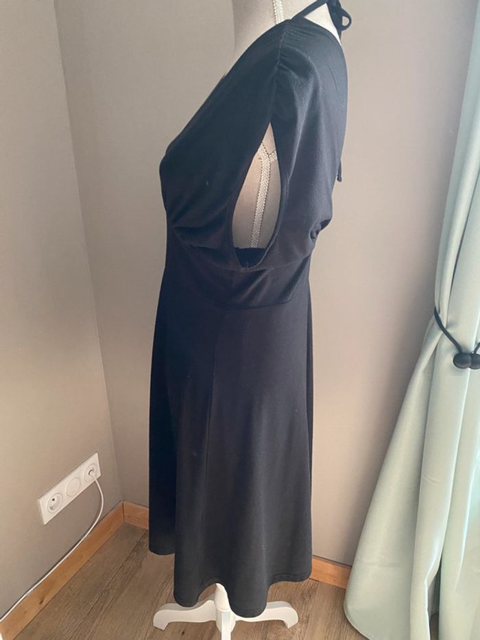 Robe noire - photo numéro 4