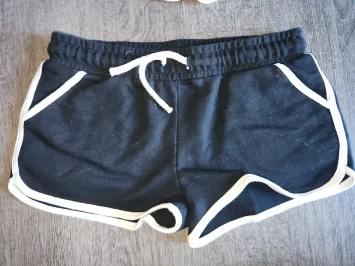 Short noir 9/10 ans