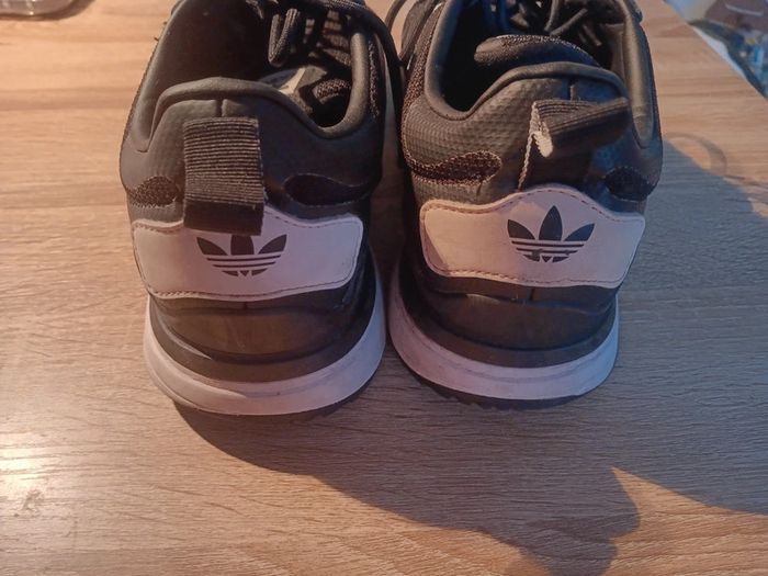Basket Adidas Taille 44 - photo numéro 3