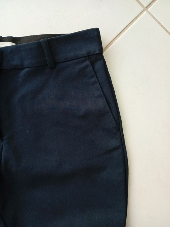 H&M - Pantalon style Chino. Bleu Marine avec poches - photo numéro 4