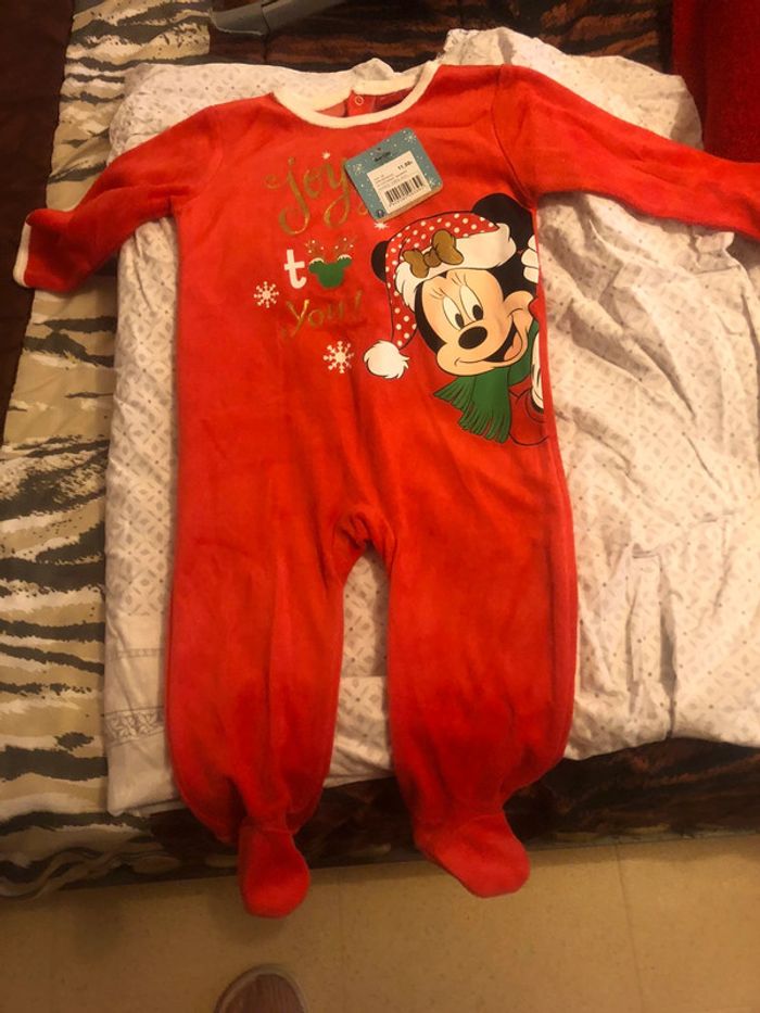Pyjama Noël Mickey neuf 18 mois