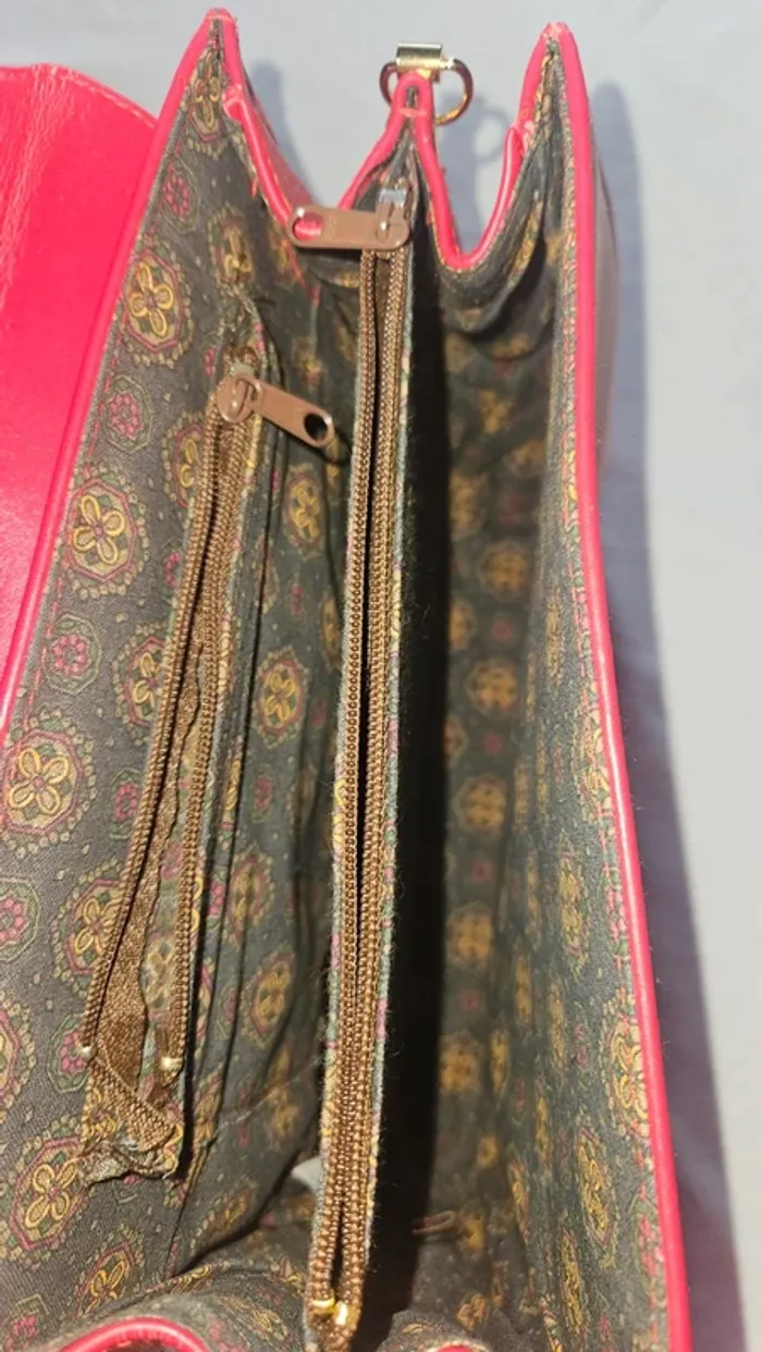 Sac rouge vintage rétro pratique- petit prix - photo numéro 4