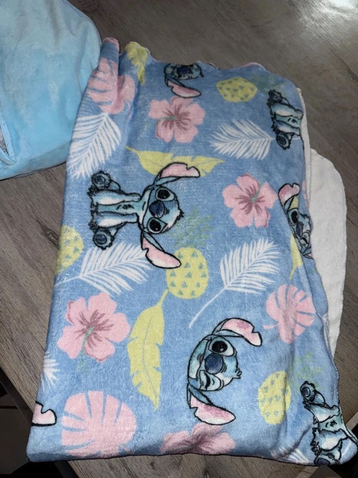 Coussin Disney stitch avec plaid - photo numéro 4