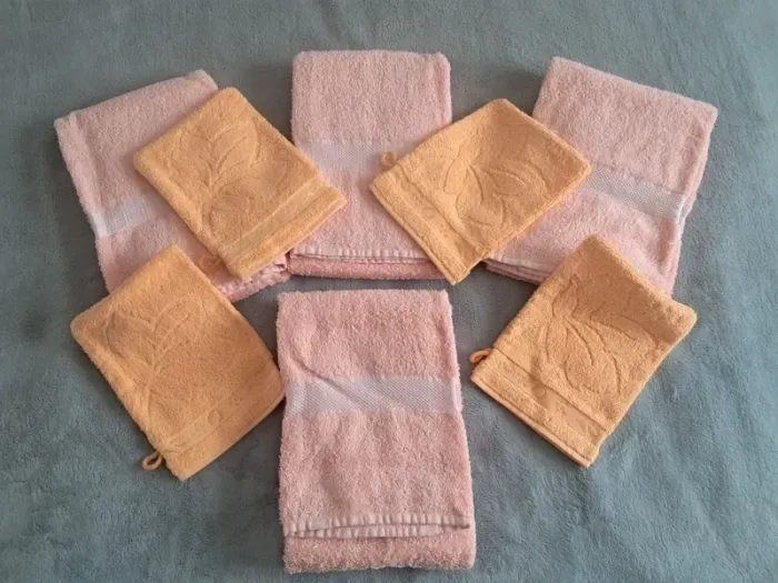 Lot de 4 serviettes + 4 gants Neuf - photo numéro 4