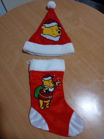 Bonnet et chaussette de Noël Winnie l'ourson