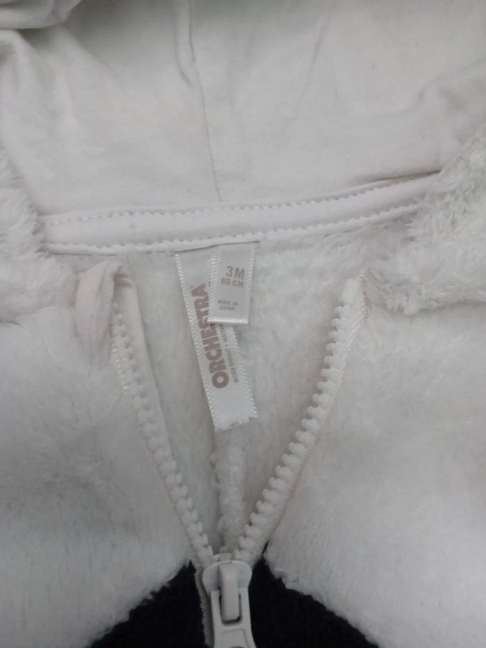 Sur pyjama zèbre - photo numéro 2