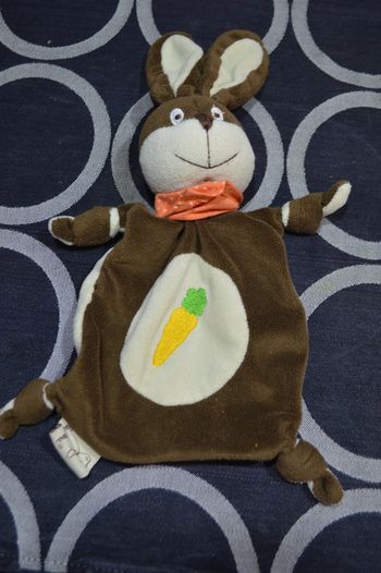 Doudou lapin carotte Les Petites Marie
