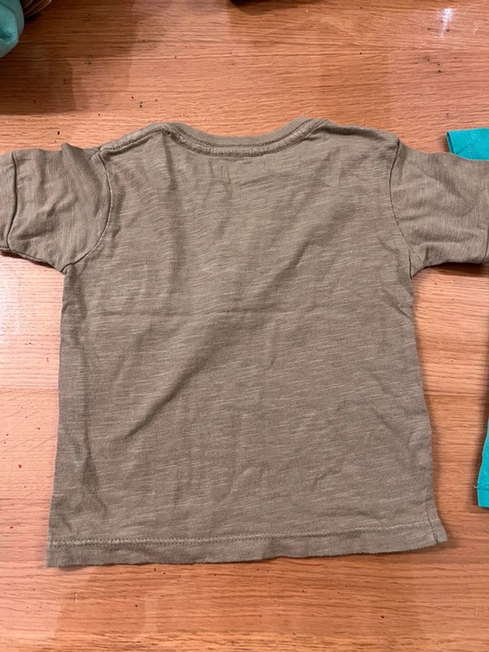 Lot de 2 teeshirt manches courtes taille 9 mois - photo numéro 7