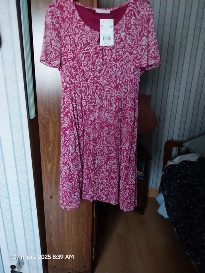 Robe plissée - taille 46 - Armand Thiery (pivoine) - photo numéro 2