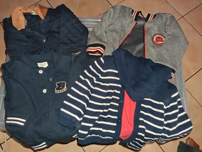 Lot vêtements bébé 6mois - photo numéro 2
