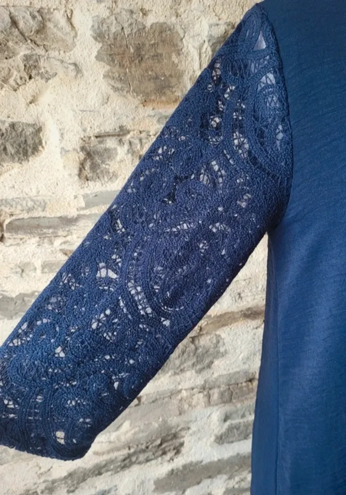 Robe bleue marine avec manches en crochet Grace & Mila Taille M ou 38 - photo numéro 5