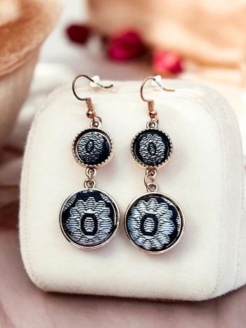 Magnifique paire de boucles d'oreilles pendantes style bohème vintage