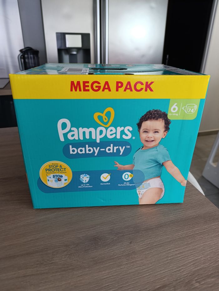 Lot de 2 méga pack de couches Pampers taille 6