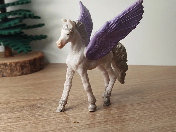 Schleich Pégase lilas blanche Figurine Animal imaginaire