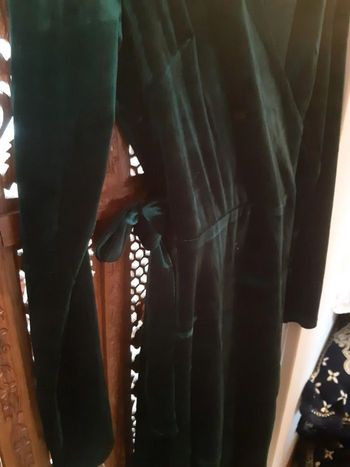 Robe longue noire à lacets