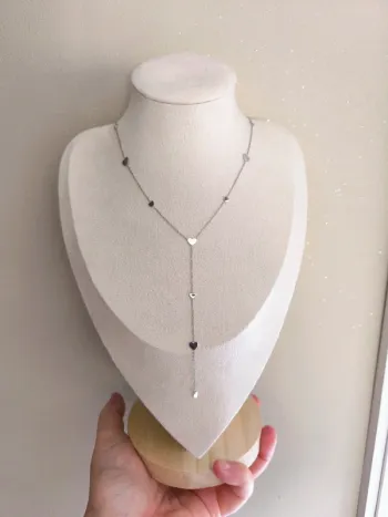 Pendentif argenté en Y avec coeurs