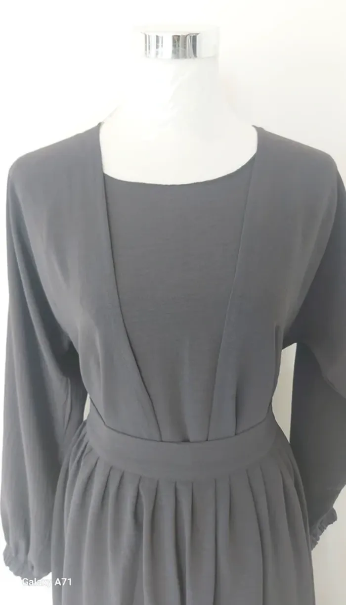 Set kimono Emirats gris neuf - photo numéro 8