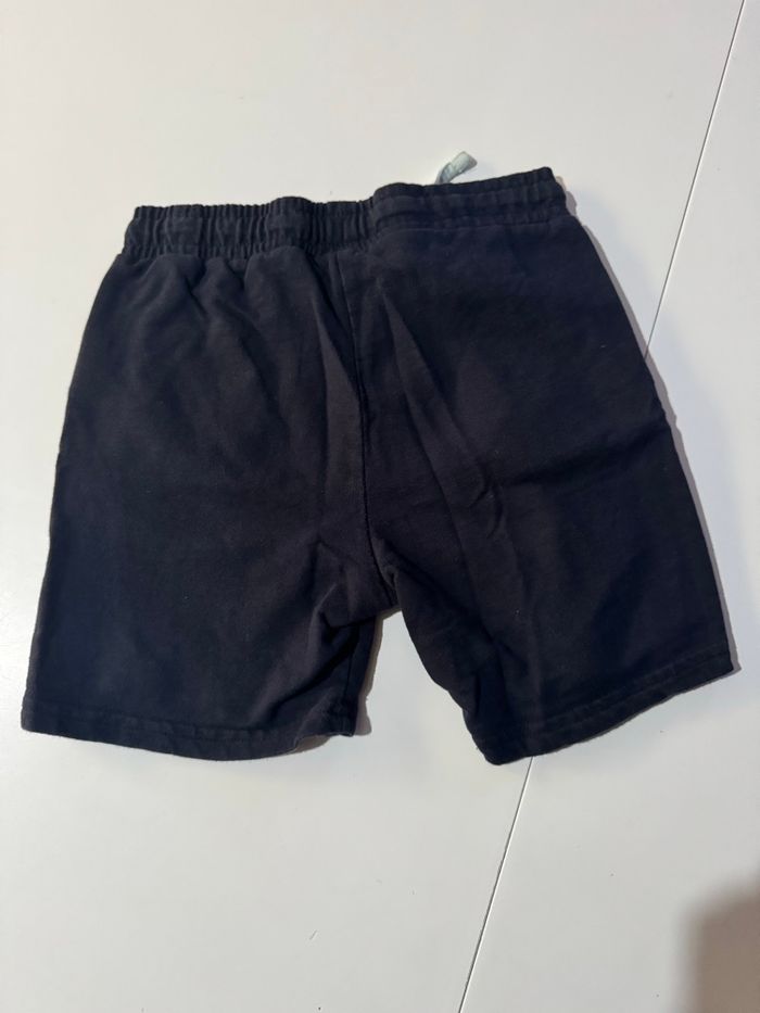 Lot de 4 shorts garçon taille 5/6 ans - photo numéro 9