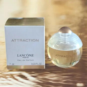 Miniature de parfum Neuve 🌸