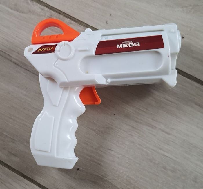 Petit pistolet nerf
