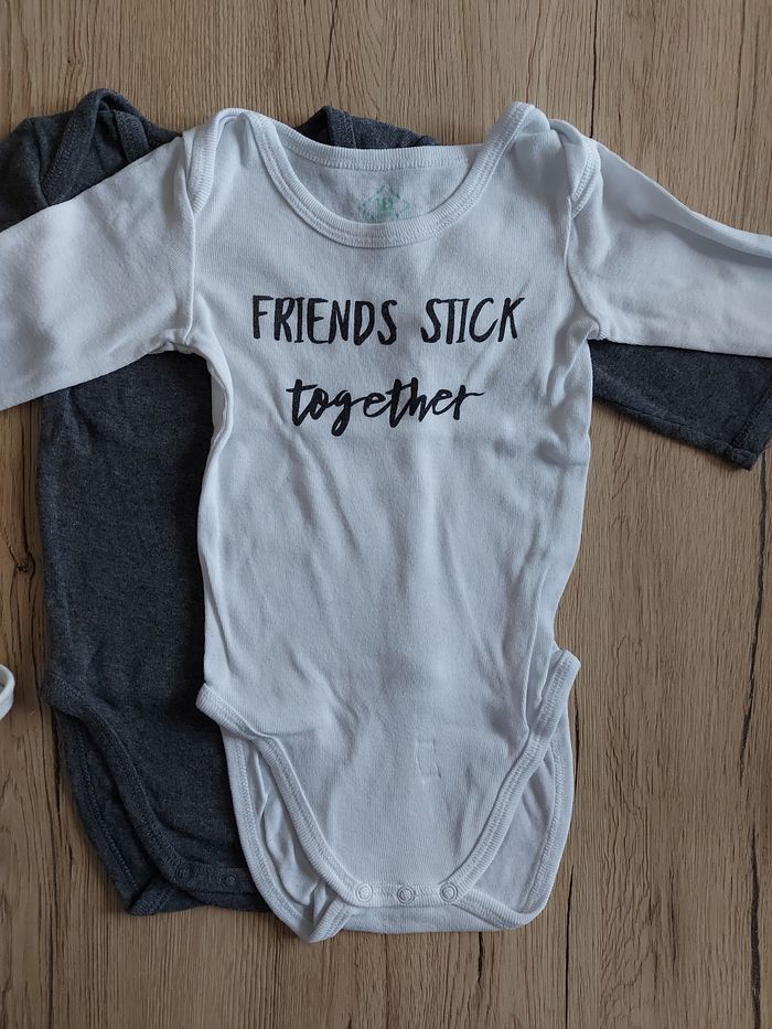 Lot de bodies - photo numéro 3