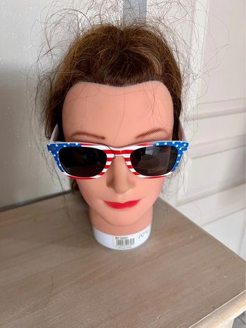 Lunette de soleil bleu blanc rouge avec étoile UV 400 car 3 CE