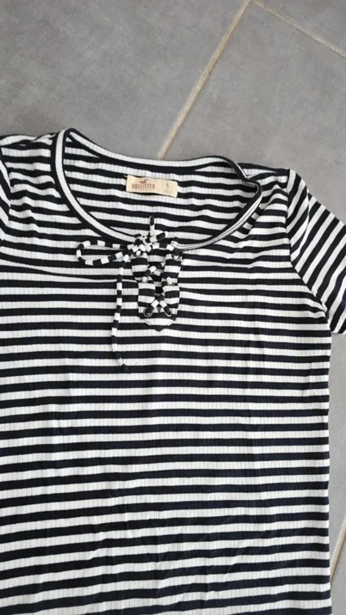 Tee shirt rayé Hollister - photo numéro 2