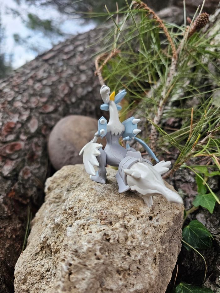 Super figurine Pokemon Nintendo tomy Kyurem blanc - photo numéro 5