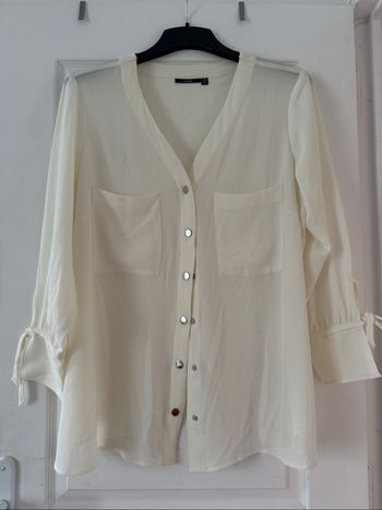 Chemise fluide crème – élégante et légère