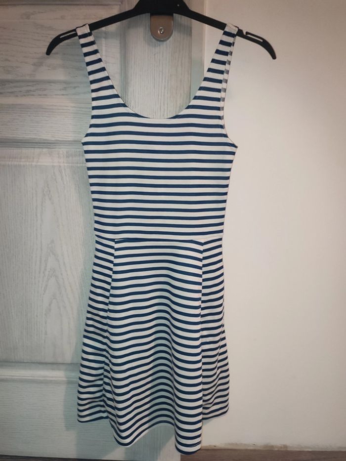 robe rayures blanches et bleues
