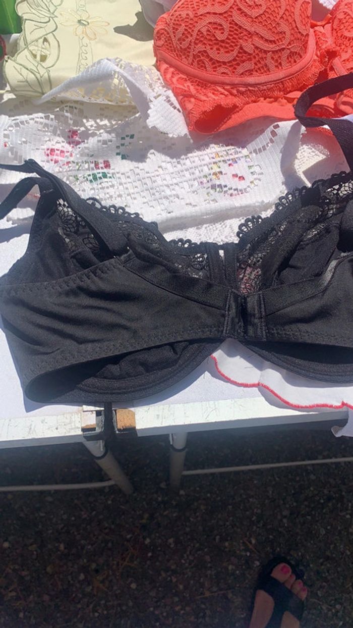 Lot de 5 soutien gorge taille 95C - photo numéro 2