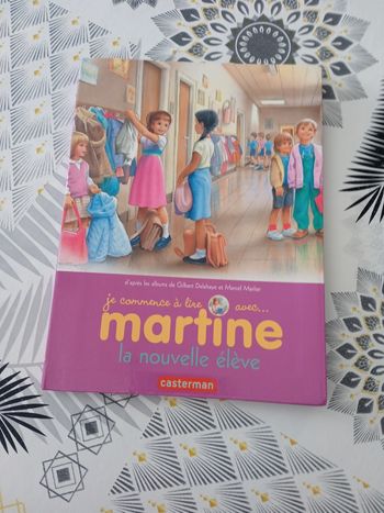 Livre Je commence à lire avec Martine
