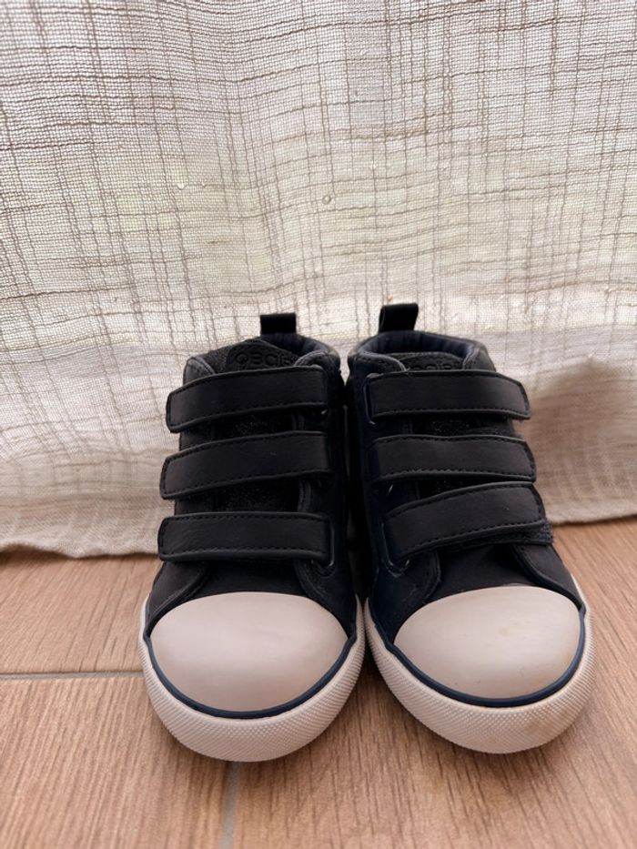 Basket haute Taille 23