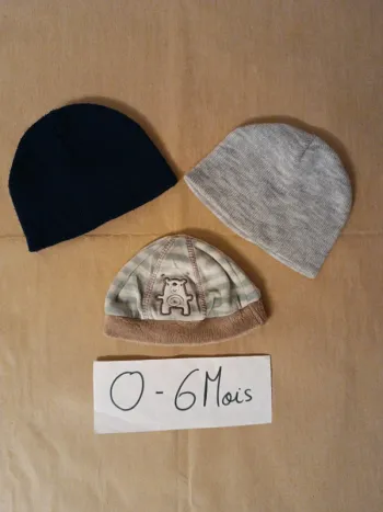 Lot 2 bonnets 0-6 mois (+1 offert🎁)