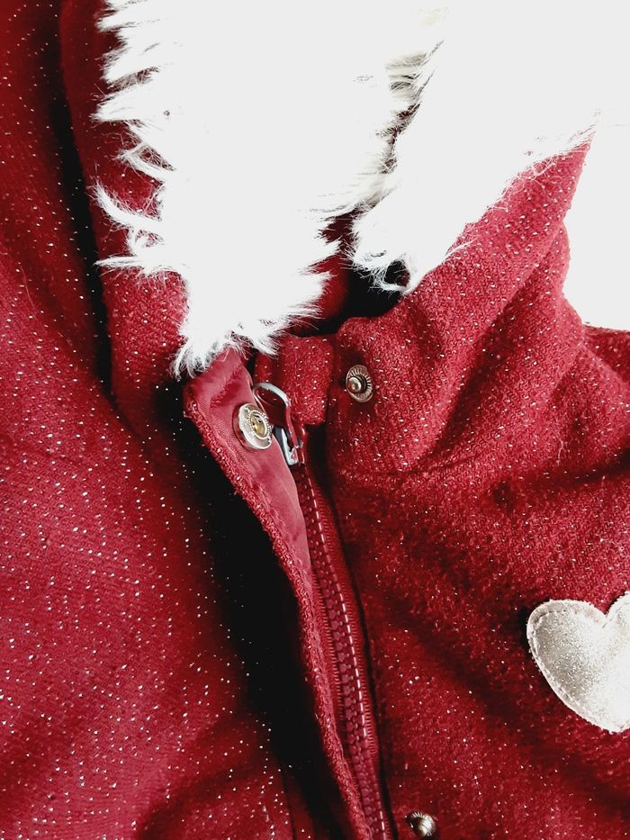 Vêtement fille manteau bordeaux brillants à capuche Gémo 3 ans - photo numéro 6
