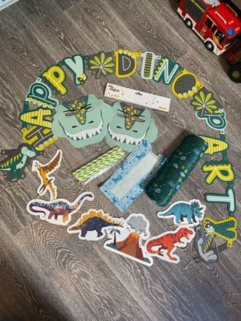 Décoration anniversaire dinosaure