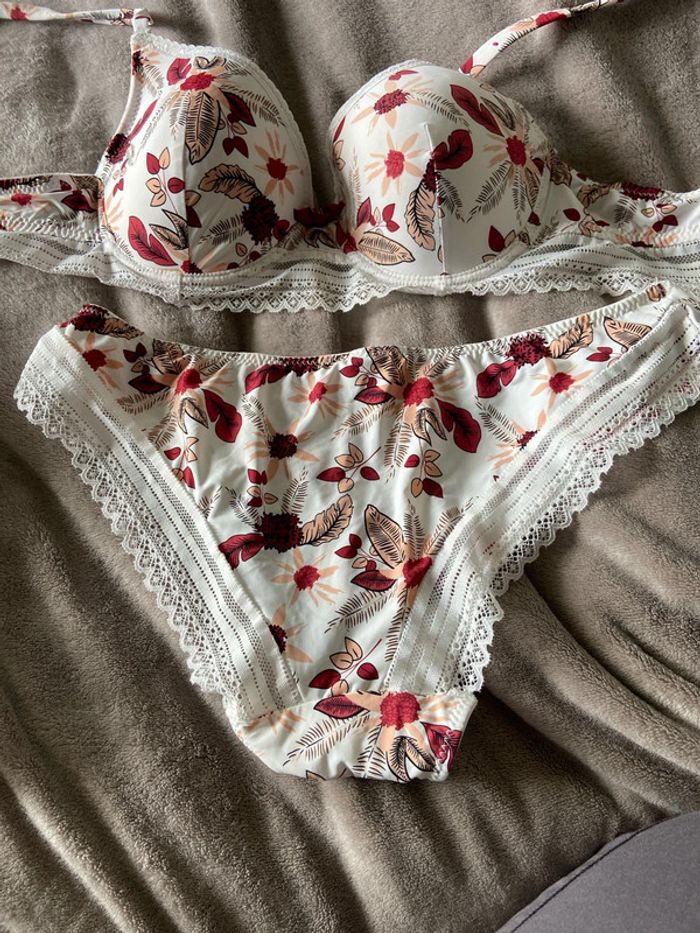 Ensemble lingerie 3 pièces - photo numéro 6