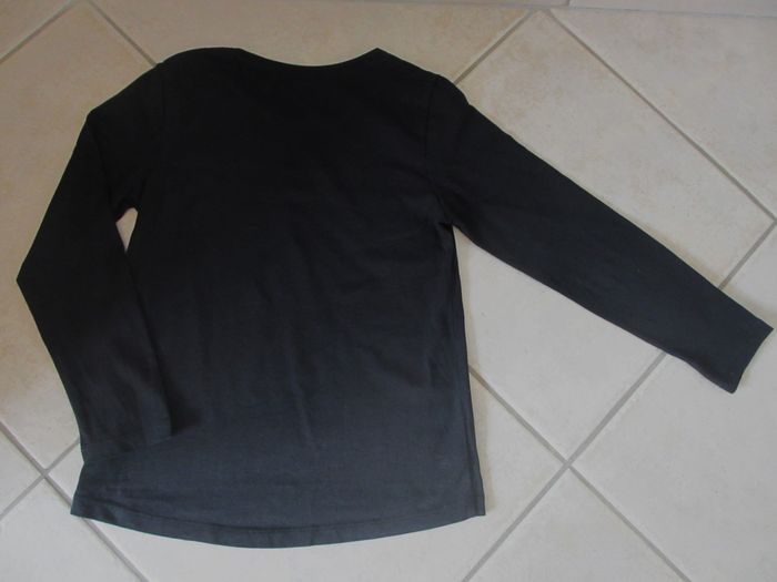 T-shirt noir uni manches longues Kiabi - 8 ans - photo numéro 4