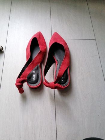 Chaussures ouvertes derrière