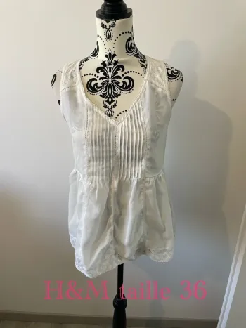 Blouse top débardeur H&M taille 36 blanc dentelle chic